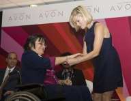 La actriz ganadora del Oscar por "Walk the Line" ha viajado a países como Brasil y Japón para llevar su mensaje social